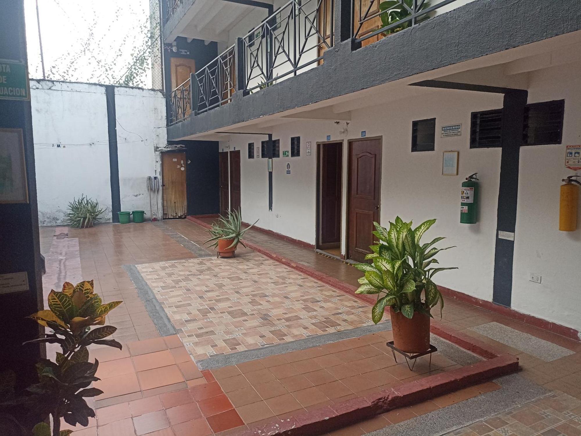 Hotel Los Toboganes Honda  Extérieur photo